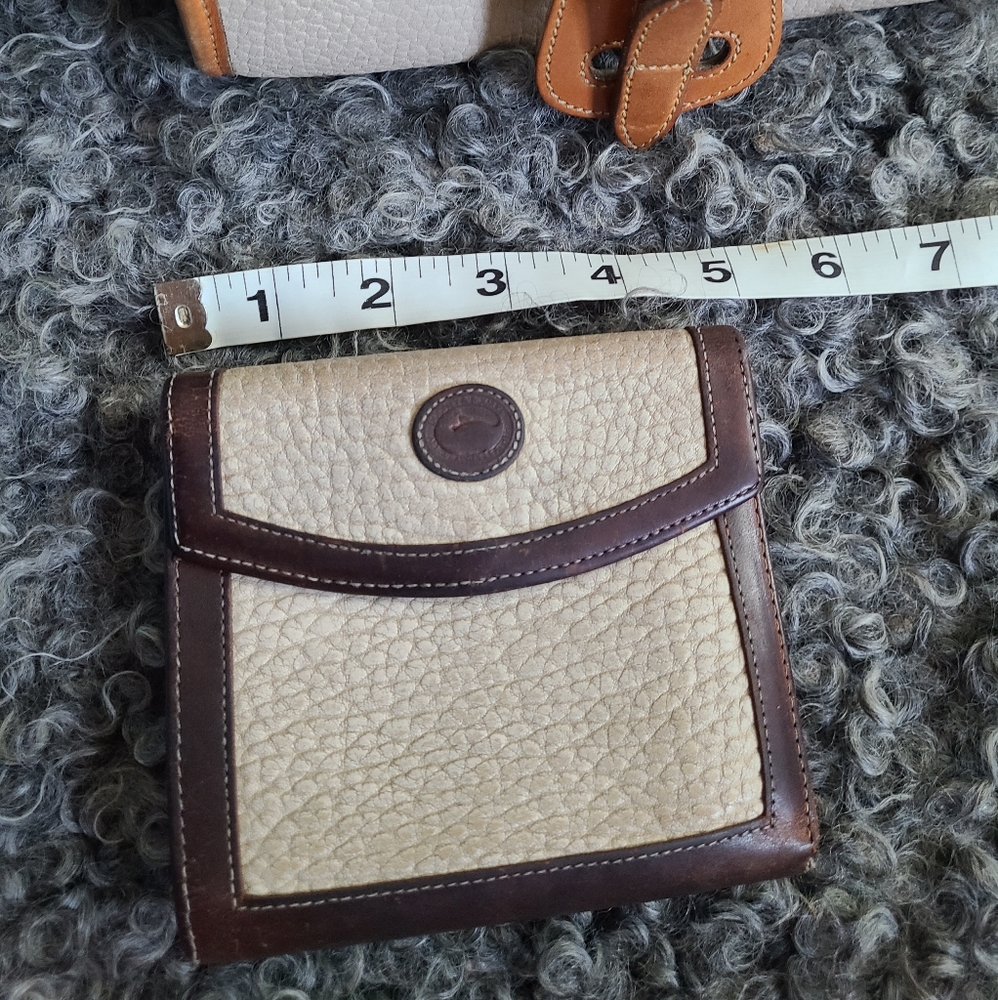 SWAPPED Dooney & Bourke White Leather Shoulder Bag + Wallet - Picture 11 of 16
